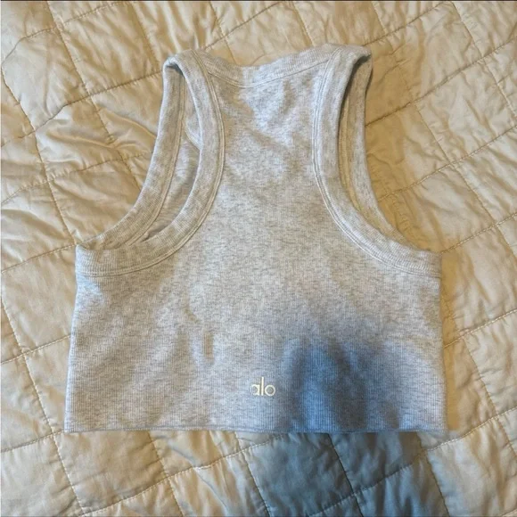 Alo yoga top - Picture 3 of 4